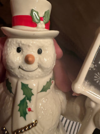 Lenox 2018 Holiday Snowman Figurine Created Exclusively for Macy's " Let It Snow" VV