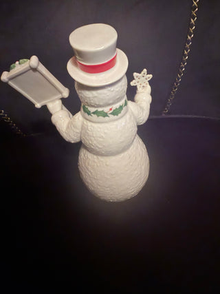 Lenox 2018 Holiday Snowman Figurine Created Exclusively for Macy's " Let It Snow" VV