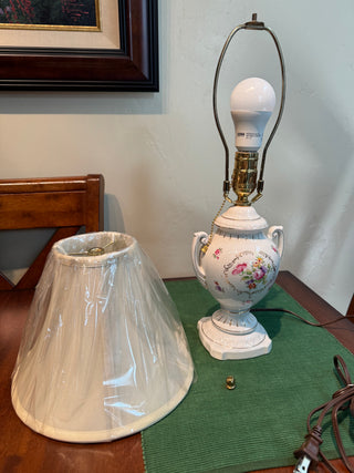 Vtg Lamp Hand Painted Lusterware w/ Shade