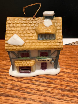 Vtg. Reader's Digest Porcelain Xmas Village Bell Ornament Set