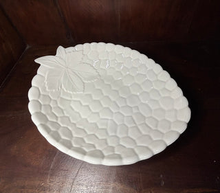 Vtg White ceramic berry shaped bowl