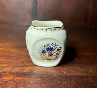 Vtg hand-painted mini cornflower vase