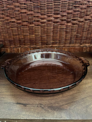Vintage Pyrex purple pie plate