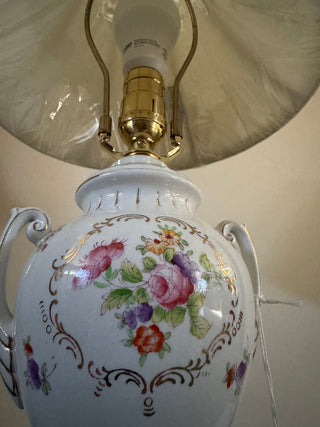 Vtg Lamp Hand Painted Lusterware w/ Shade