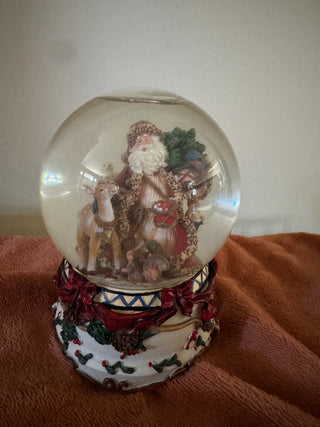 Vtg Musical Santa Snowglobe