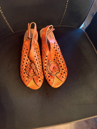 Spring Step L'Artiste Lovella red Orange leather floral Sandals size 39