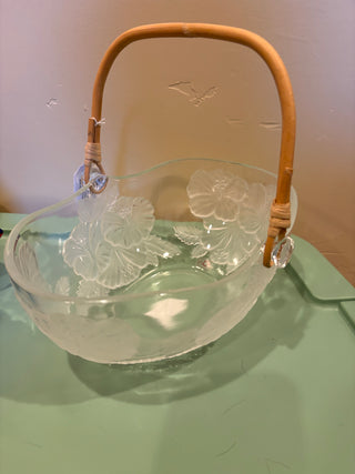 Veteria Etrusca Hibiscus Etched Glass Basket w/straw handle