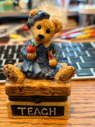 Vtg. Boyds Bears "Bearware" trinket box w/smaller bear inside