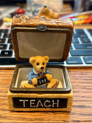 Vtg. Boyds Bears "Bearware" trinket box w/smaller bear inside