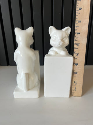 Pair of cat bookends