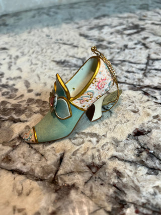 Ashton Drake Miniature Victorian Heel Ornament “The Queen’s Waltz”