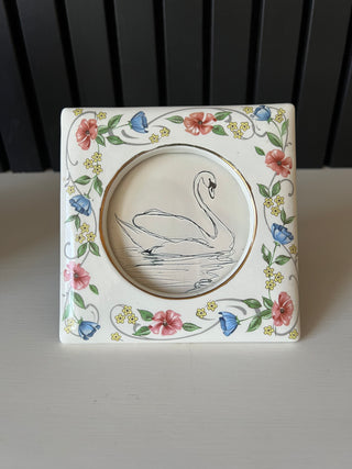 Vintage floral circle frame