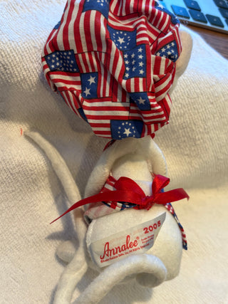 2005 Annalee 6" Patriotic Boy & Girl Mouse Dolls