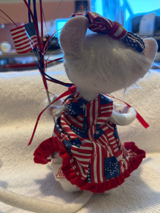 2005 Annalee 6" Patriotic Boy & Girl Mouse Dolls