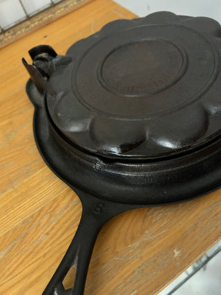 Antique Alfred Andresen Cast Iron Heart Waffle Iron No 8 Base Ring Griswold
