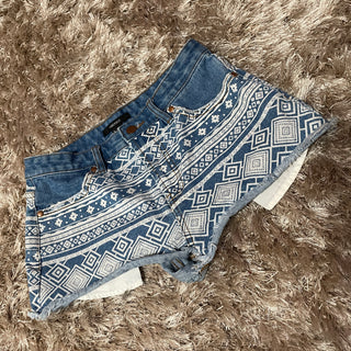 F21 Jean Shorts White Patterned Size 27