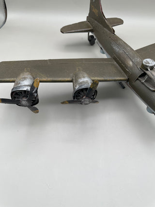 B17 Metal Bomber Plane