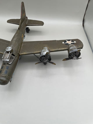 B17 Metal Bomber Plane