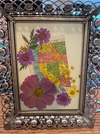 Vtg. Silver tone, Rose lattice, 5"x7" picture frame - metal floral easel frame