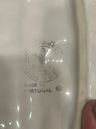 White Cabbage Leaf Dish with Green Frog    MTS