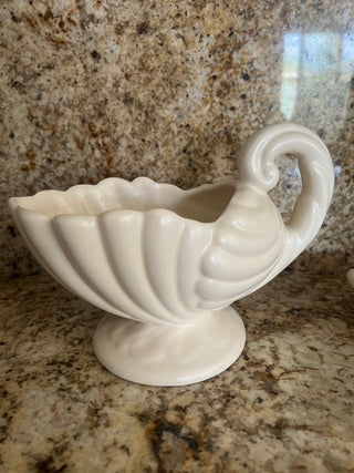 Heager shell cornucopia planter