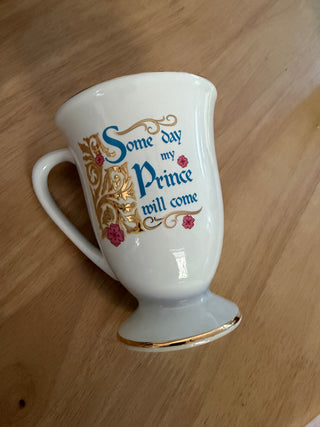 Vintage Disney Store Snow White Gold Rimmed Pedestal Mug