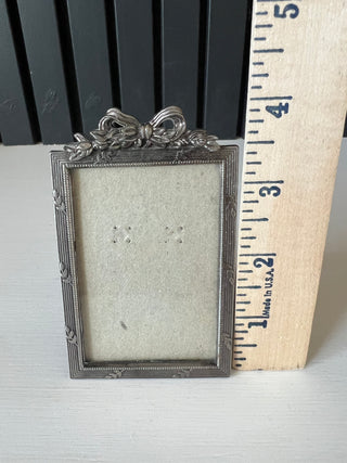 Mini pewter bow frame