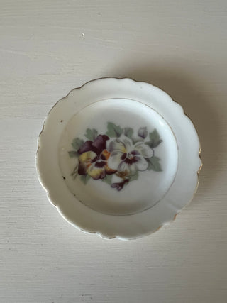 Japanese pansy mini plate/butter pat