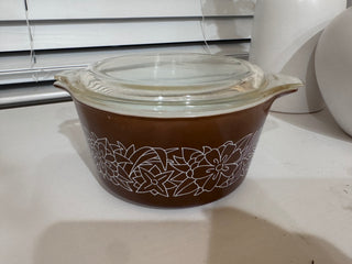 Vtg Pyrex Colonial Woodland - brown - w/lid