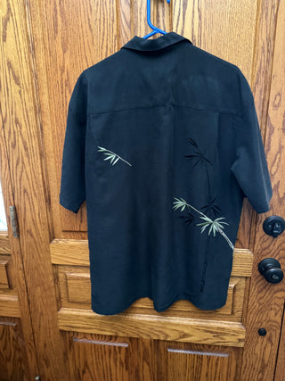 Men's Hilo Hattie Black with Green Palms Hawaiian Shirt Size Med