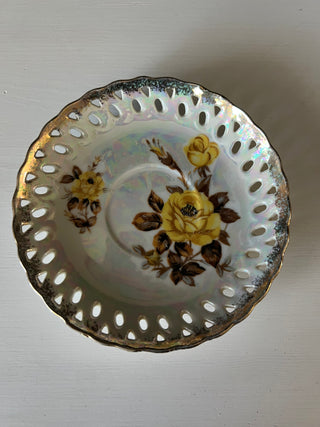 Reticulated iridescent yellow rose saucer
