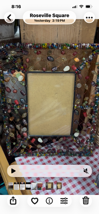 Picture frame w/ tiny stones