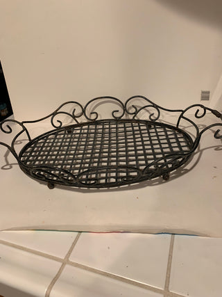 Wrought iron tray w/.feet & handles 24”