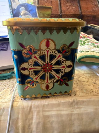 Vintage Baret Ware By Art Grace Decorative Tin Made in England