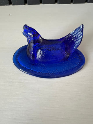 Westmorland cobalt hen on basket