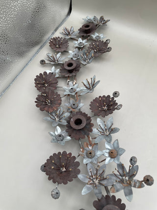 VNTG Metal Brutalist Flower Candle Wreath