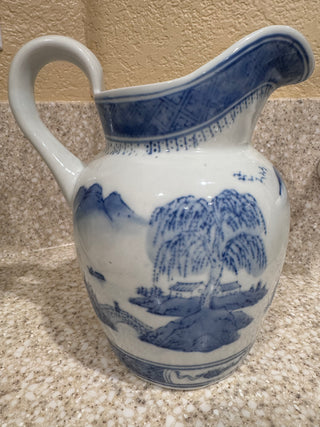 IDG Japan - Vtg - Blue Willow Pitcher - Ceramic