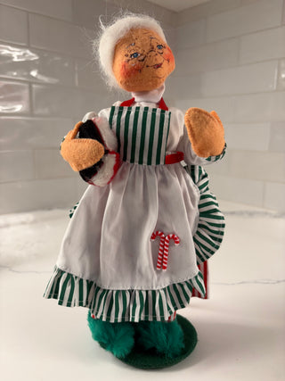 Annalee 2006 Santa & Mrs. Claus Xmas doll Pair 10"