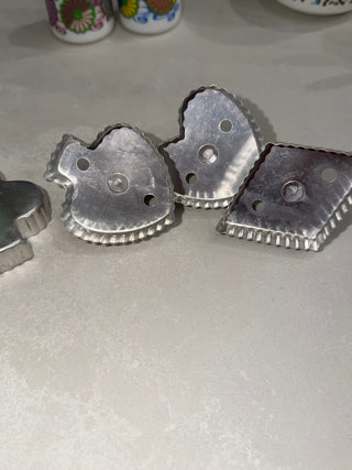 4 Vintage 1950s Aluminum Playing Card Suit Cookie Cutters w/ Green Wood Handles – Set of 4
