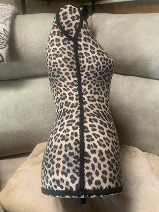 Mannequin half body cheeta print