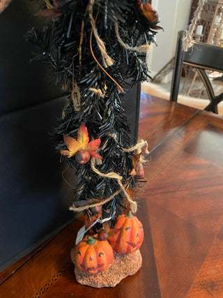 VNTG Folk Art Pumpkin Man