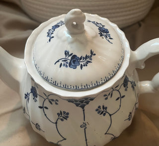 BLUE & WHITE DANISH "FINLANDIA" TEAPOT