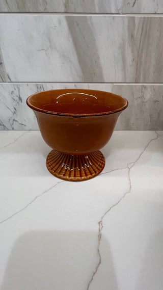 GLOSSY ORANGE CERAMIC FOOTED BOWL