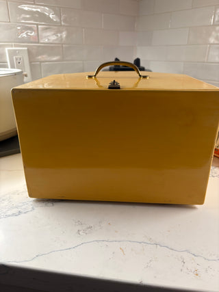 Vtg. (1950) 2-tier pie/bread safe box, yellow, 11"x11.5"x7"