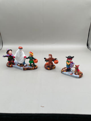 Dept 56 Snow Village Trick or Treat Kids