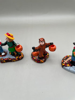 Dept 56 Snow Village Trick or Treat Kids