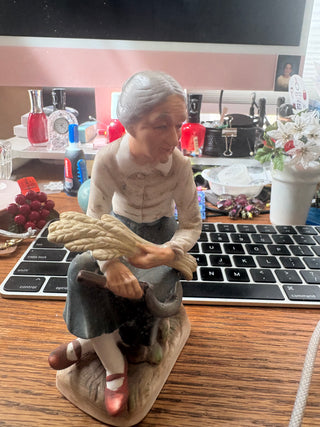 Vtg. (1950's) Original Arnart Creation - Old lady after working fields -6"