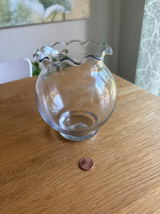 Glass Vase (Ruffle Edge)