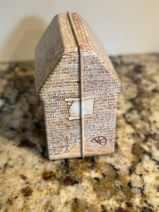 Mini English Barn House Tin