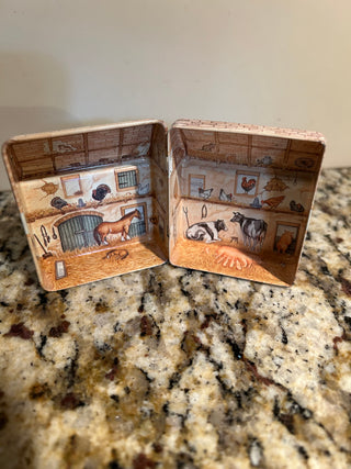 Mini English Barn House Tin